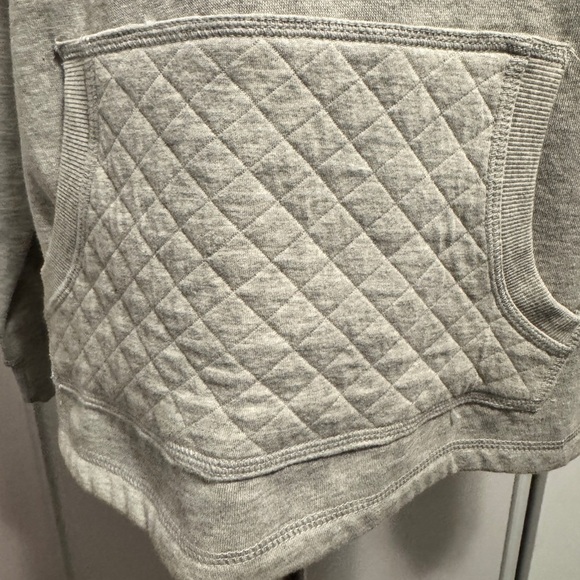 💎  La Vie en Rose Quilted Sweatshirt Grey - Picture 6 of 10